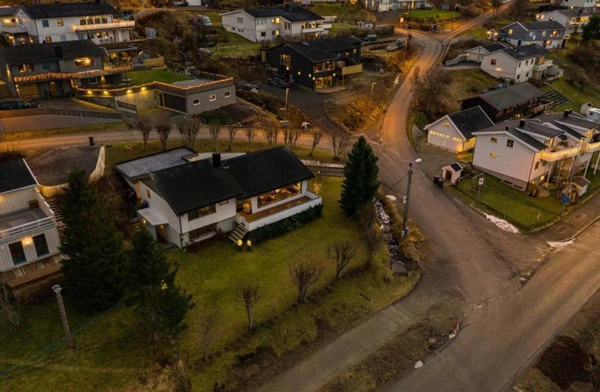 With 4 Bedrooms Tromsø