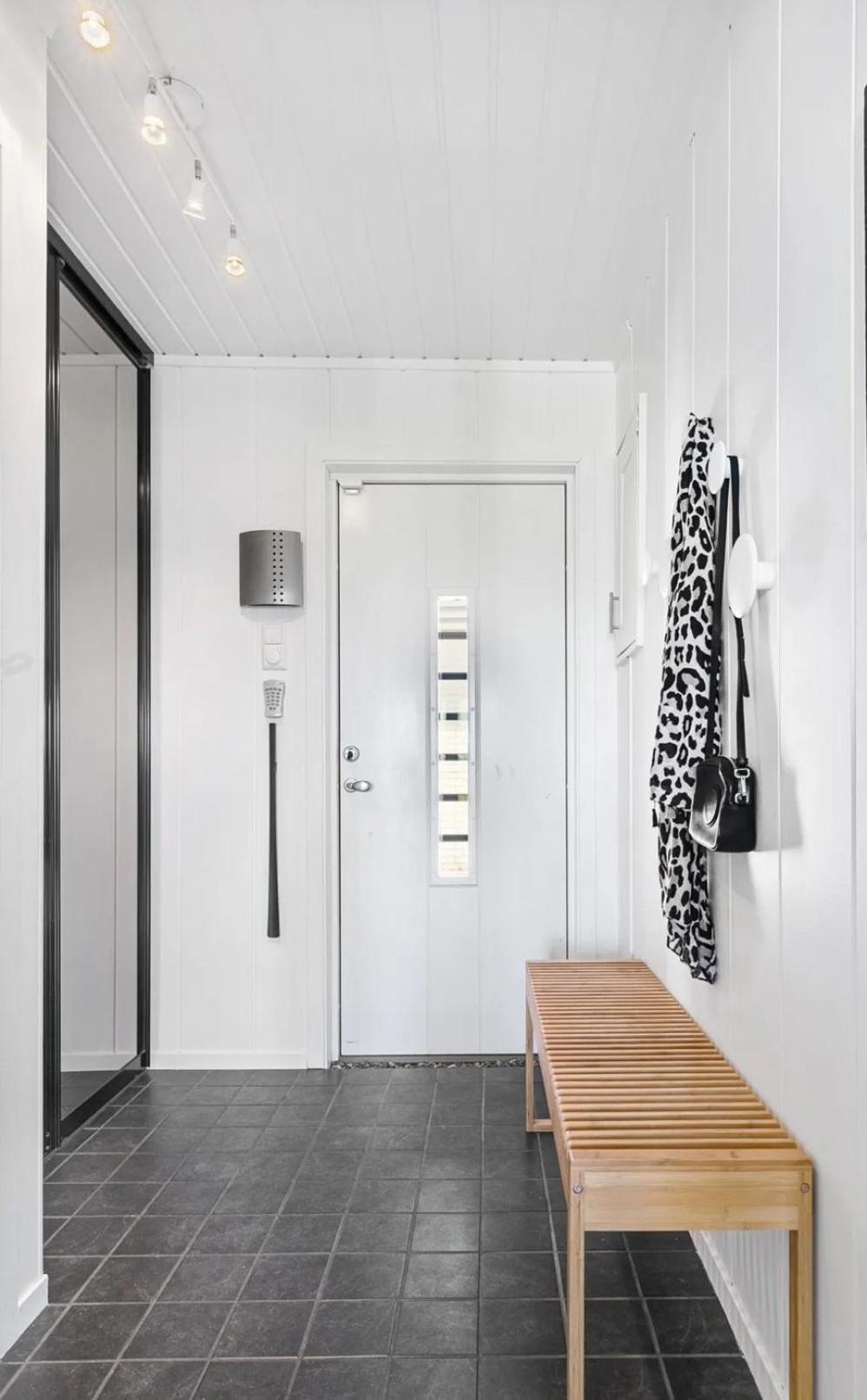 With 4 Bedrooms Villa Tromsø